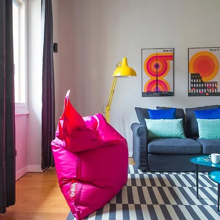 Plum Guide - Italo Disco Milano